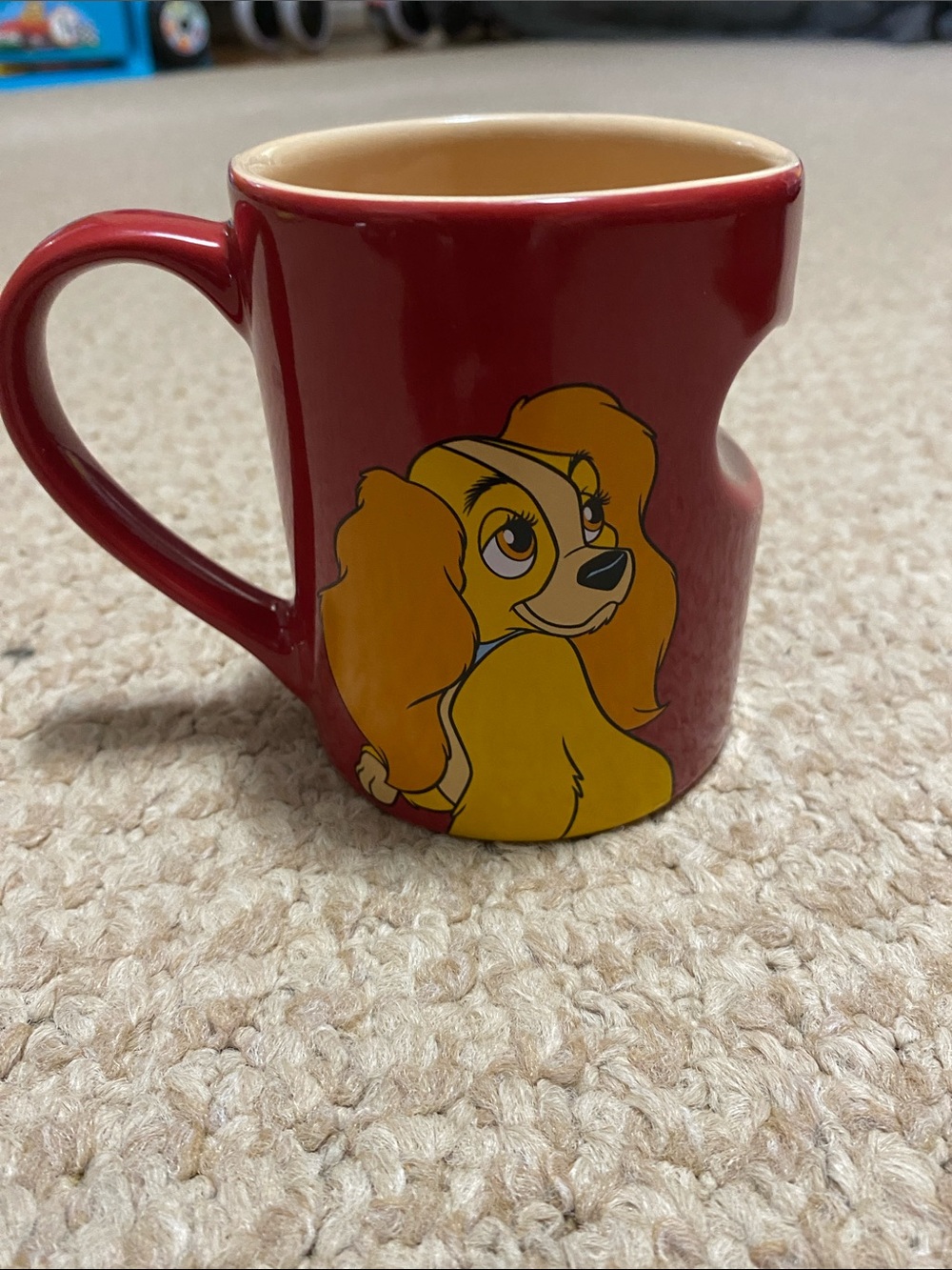 Disney lady and the tramp ceramic heart shaped cutout coffee mug